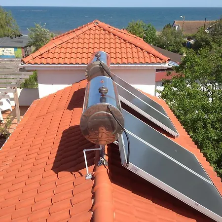 Oz Вама-Веке